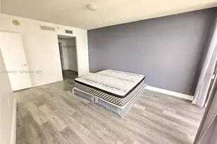 1750 N Bayshore Dr, Miami, FL 33132 - Photo 7