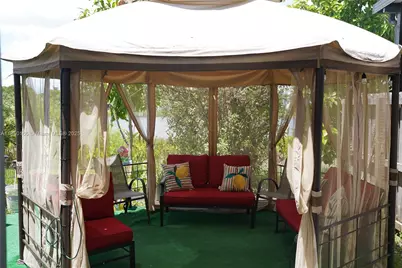 1386 SE 23rd Ter, Homestead, FL 33035 - Photo 17