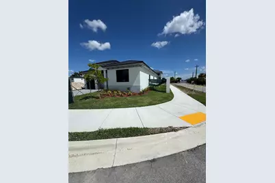 18901 SW 316th Ter, Homestead, FL 33030 - Photo 3