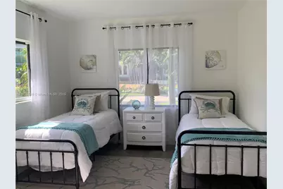 6911 Sunrise Pl, Coral Gables, FL 33133 - Photo 3