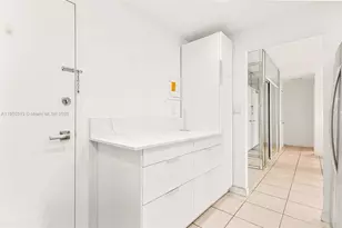 300 Bayview Dr, Sunny Isles Beach, FL 33160 - Photo 7