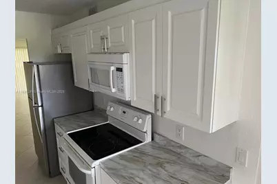 1400 SW 124th Ter #109Q, Pembroke Pines, FL 33027 - Photo 7