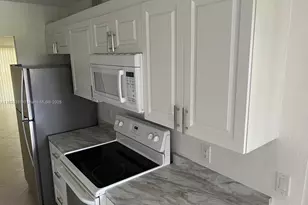 1400 SW 124th Terrace, Pembroke Pines, FL 33027 - Photo 7