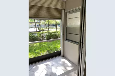 1400 SW 124th Ter #109Q, Pembroke Pines, FL 33027 - Photo 13