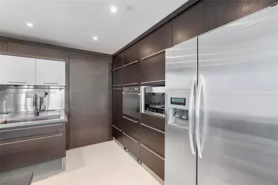 6000 Collins Ave #527, Miami Beach, FL 33140 - Photo 15