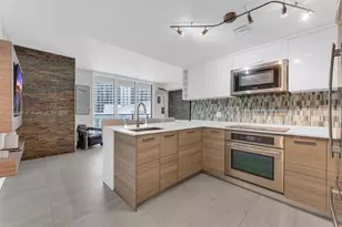 1300 Brickell Bay Dr, Miami, FL 33131 - Photo 3