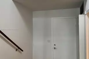 690 SW 1st Ct, Miami, FL 33130 - Photo 7