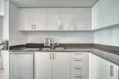 3131 NE 188th St #2-1103, Aventura, FL 33180 - Photo 3