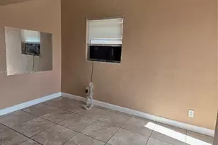 163 NW 18th Ct, Miami, FL 33125 - Photo 11