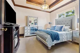 9861 NW 135th St, Hialeah Gardens, FL 33018 - Photo 29