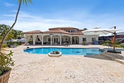 9861 NW 135th St, Hialeah Gardens, FL 33018 - Photo 47