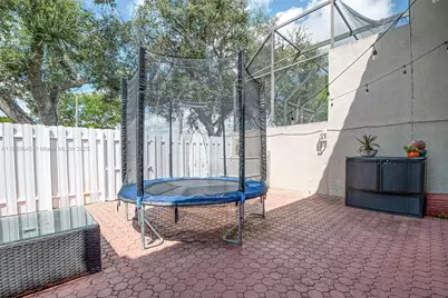 5224 NW 103rd Ave, Doral, FL 33178 - Photo 19