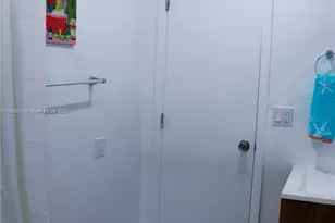 305 Phippen Waiters Rd, Dania Beach, FL 33004 - Photo 37