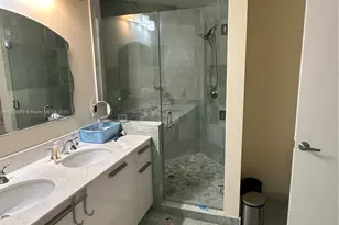 1060 E Brickell Av, Miami, FL 33131 - Photo 25