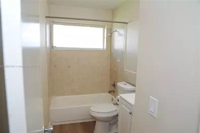 2405 NW 54th St, Tamarac, FL 33309 - Photo 15