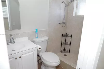 2405 NW 54th St, Tamarac, FL 33309 - Photo 23
