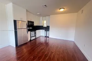 2880 Pine Tree Dr, Miami Beach, FL 33140 - Photo 1
