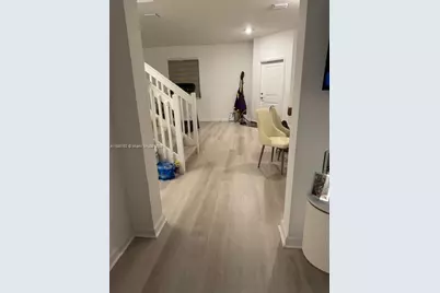 21068 NE 8th Ave, Miami, FL 33179 - Photo 3