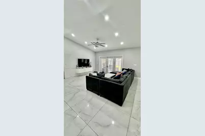 15009 SW 13th Pl, Sunrise, FL 33326 - Photo 13