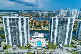 3675 N Country Club Dr, Aventura, FL 33180 - Photo 13