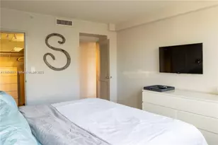 1500 Bay Rd, Miami Beach, FL 33139 - Photo 9
