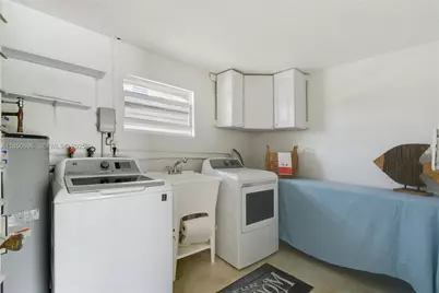 110 E Windsor Rd E, Jupiter, FL 33469 - Photo 25