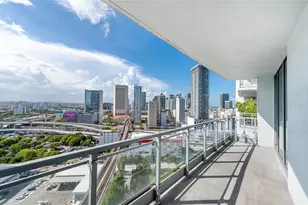 90 SW 3rd St, Miami, FL 33130 - Photo 1