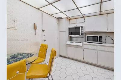 5555 Collins Ave #4S, Miami Beach, FL 33140 - Photo 9