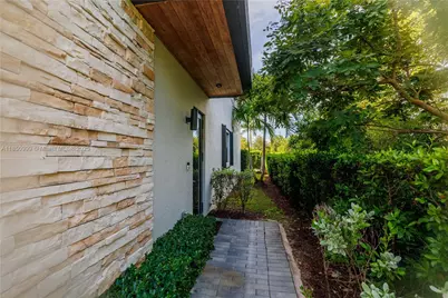 10590 NW 78th Ter #10590, Doral, FL 33178 - Photo 3