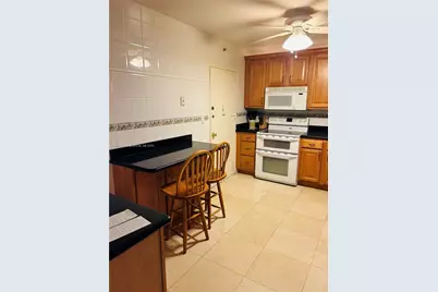 5825 Collins Ave #10H, Miami Beach, FL 33140 - Photo 3