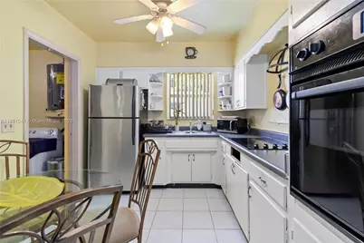 1545 NE 158th St, North Miami Beach, FL 33162 - Photo 11