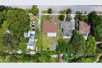 1545 NE 158th St, North Miami Beach, FL 33162 - Photo 29