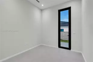 12190 NW 6th St, Miami, FL 33182 - Photo 45