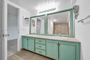 1201 S Ocean Dr, Hollywood, FL 33019 - Photo 15