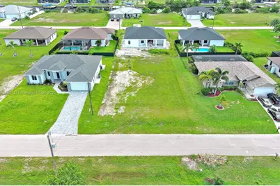 1025 NW 35th Place, Cape Coral, FL 33993 - Photo 11