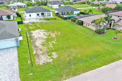 1025 NW 35th Place, Cape Coral, FL 33993 - Photo 7