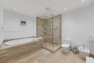 15901 Collins Ave, Sunny Isles Beach, FL 33160 - Photo 25