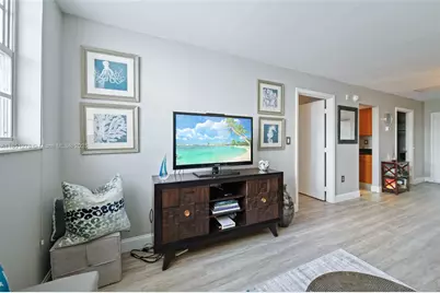 3000 S Ocean Dr #102, Hollywood, FL 33019 - Photo 9
