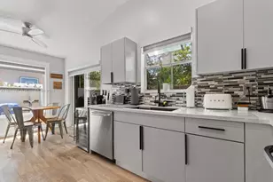 18266 NW 6th St, Pembroke Pines, FL 33029 - Photo 23