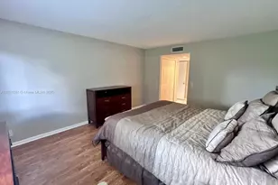366 Lakeview Dr, Weston, FL 33326 - Photo 19