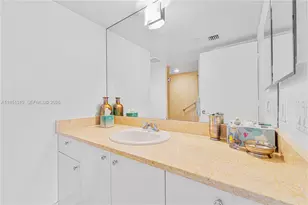 20000 E Country Club Dr, Aventura, FL 33180 - Photo 19