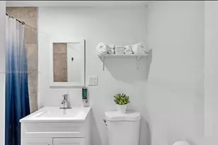 860 NW 17th Ct, Miami, FL 33125 - Photo 27
