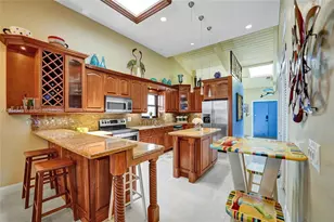 2649 S Parkview Dr, Hallandale Beach, FL 33009 - Photo 9