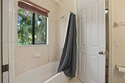 7714 SW 193rd St, Cutler Bay, FL 33157 - Photo 41