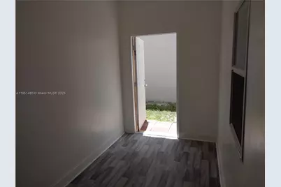 2060 SE 14th St, Homestead, FL 33035 - Photo 9