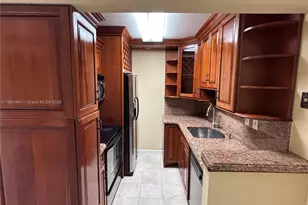 10810 N Kendall Dr, Miami, FL 33176 - Photo 13