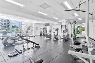 5601 Collins Ave, Miami Beach, FL 33140 - Photo 29