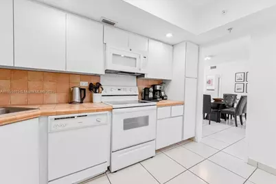 5601 Collins Ave #521, Miami Beach, FL 33140 - Photo 21