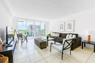 5601 Collins Ave #521, Miami Beach, FL 33140 - Photo 3