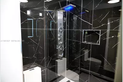 510 W Park Dr #105, Miami, FL 33172 - Photo 11